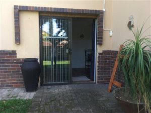 1 Bed Garden Cottage in St Michaels on Sea