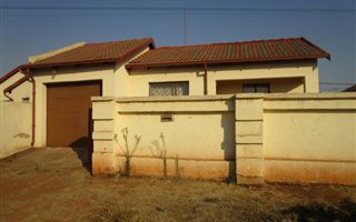 3 Bedroom House in Vosloorus