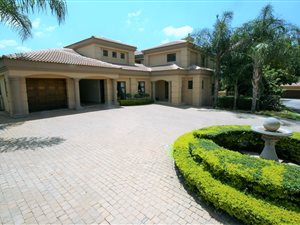 5 Bedroom House in Woodhill