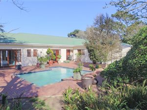 5 Bedroom House in Theescombe