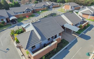 2 Bedroom House in Douglasdale