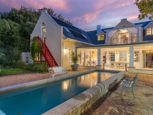 6 Bed House in Parel Vallei