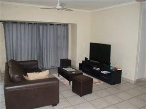 2 Bed Apartment in Illovo Beach