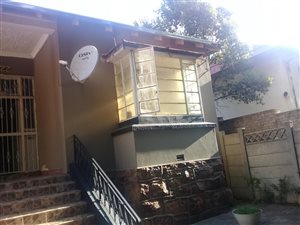 4 Bedroom House in Bellevue