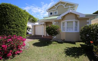 3 Bedroom House in River Club
