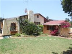 4 Bed House in Lombardy East