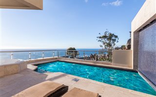 4 Bedroom House in Bantry Bay
