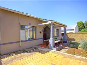 3 Bed House in Westdene