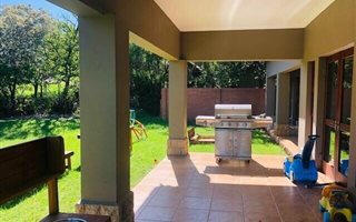 4 Bedroom House in Kyalami AH