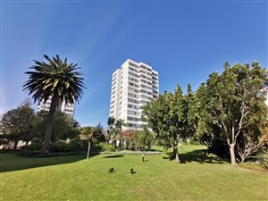 2 Bed Apartment in Claremont