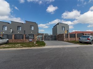 2 Bed Apartment in Newton Park
