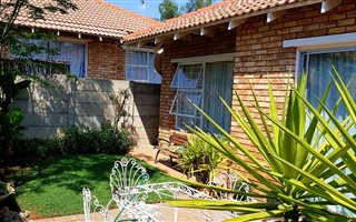 2 Bedroom Townhouse in Honeydew Ridge
