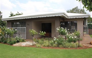 3 Bedroom House in Rothdene