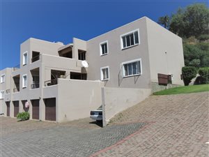 3 Bedroom Apartment in Constantia Kloof