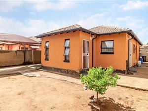 3 Bed House in Goudrand