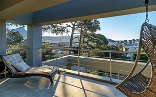 4 Bedroom House in Vredehoek