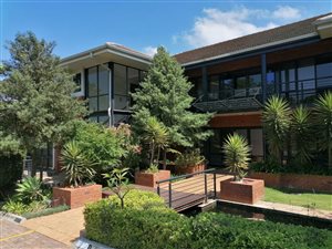 242 m² Office Space in Bryanston