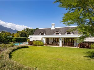 3 Bed House in Fancourt