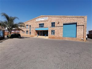 1750 m² Industrial space in Monavoni