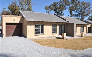 2 Bedroom Townhouse in Riversdale