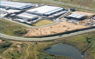 4651 m² Industrial space in Waterfall Estate