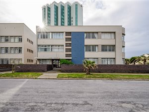 1 Bed Apartment in Summerstrand