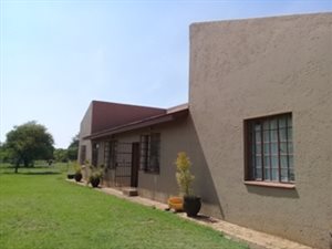 3 Bedroom House in Kameeldrift
