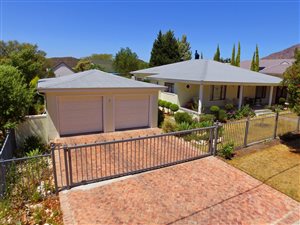 4 Bed House in Montagu
