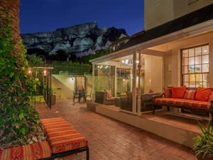 11 Bed House in Higgovale