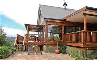 15 ha Farm in Wilderness Heights