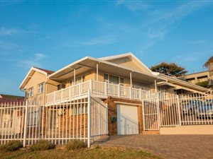 5 Bed House in Merebank