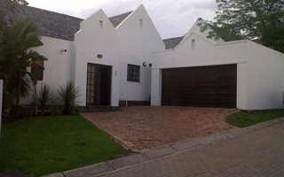 2 Bedroom Townhouse in Kyalami