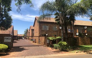 3 Bedroom Apartment in Hennopspark