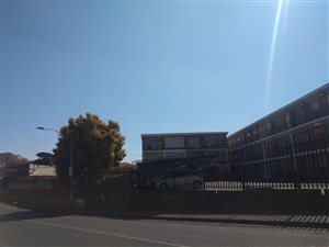 2 Bed Apartment in Rosettenville