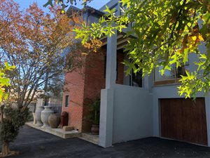7 Bed House in Onder Papegaaiberg