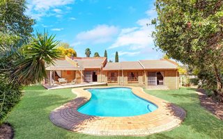 3 Bedroom House in Lakeside