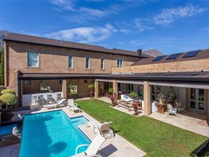 5 Bed House in Franschhoek