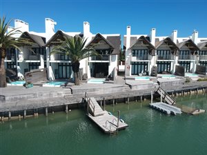 3 Bed Apartment in St Francis Bay Canals