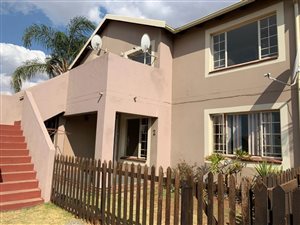 2 Bed Townhouse in Glen Marais
