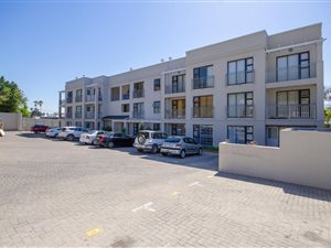 2 Bed Apartment in Paarl Central East