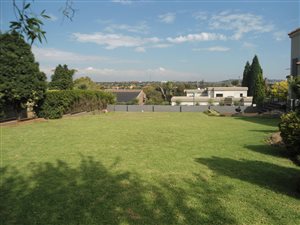 473 m² Land available in Highveld