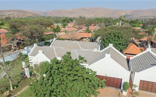 4 Bedroom Townhouse in Protea Park