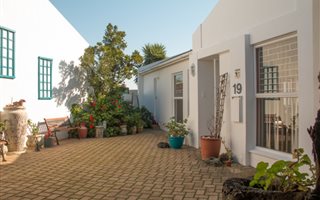3 Bedroom Townhouse in Tableview