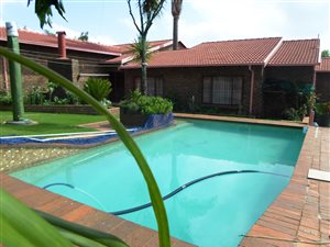 5 Bed House in Wilro Park