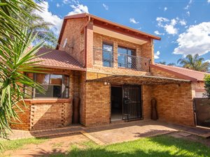 3 Bed Townhouse in Honeydew Ridge