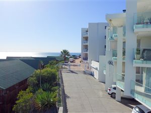 2 Bed Apartment in Summerstrand