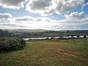 304 m² Land available in Hartenbos Heuwels