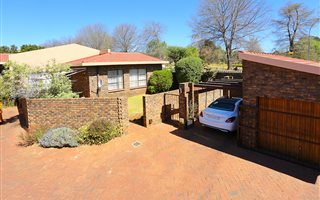 3 Bedroom Simplex in Montgomery Park