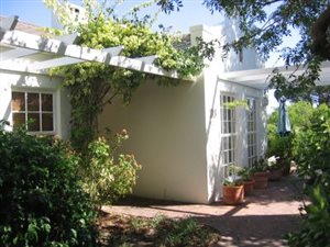2 Bed Garden Cottage in Zevenwacht Country Estate
