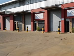 892 m² Industrial space in Magna Via